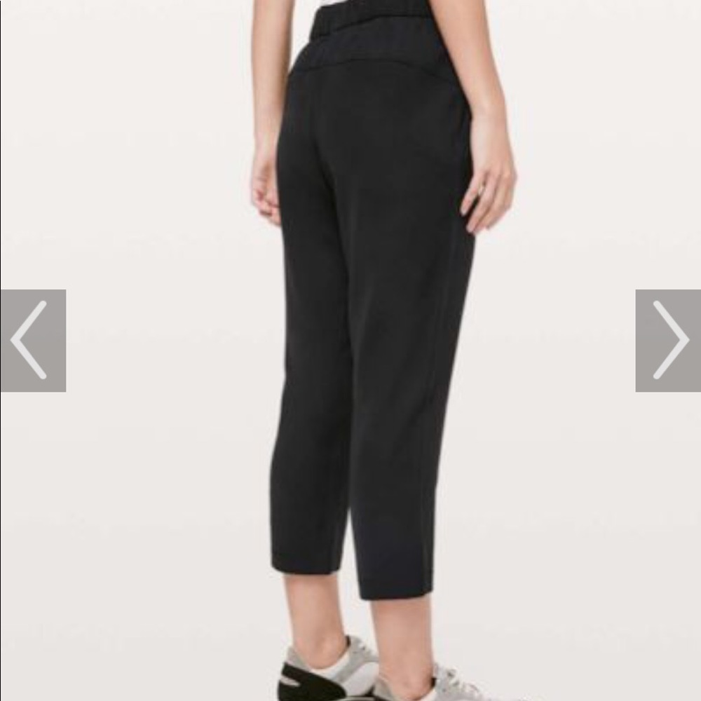 Lululemon On the Fly Crop